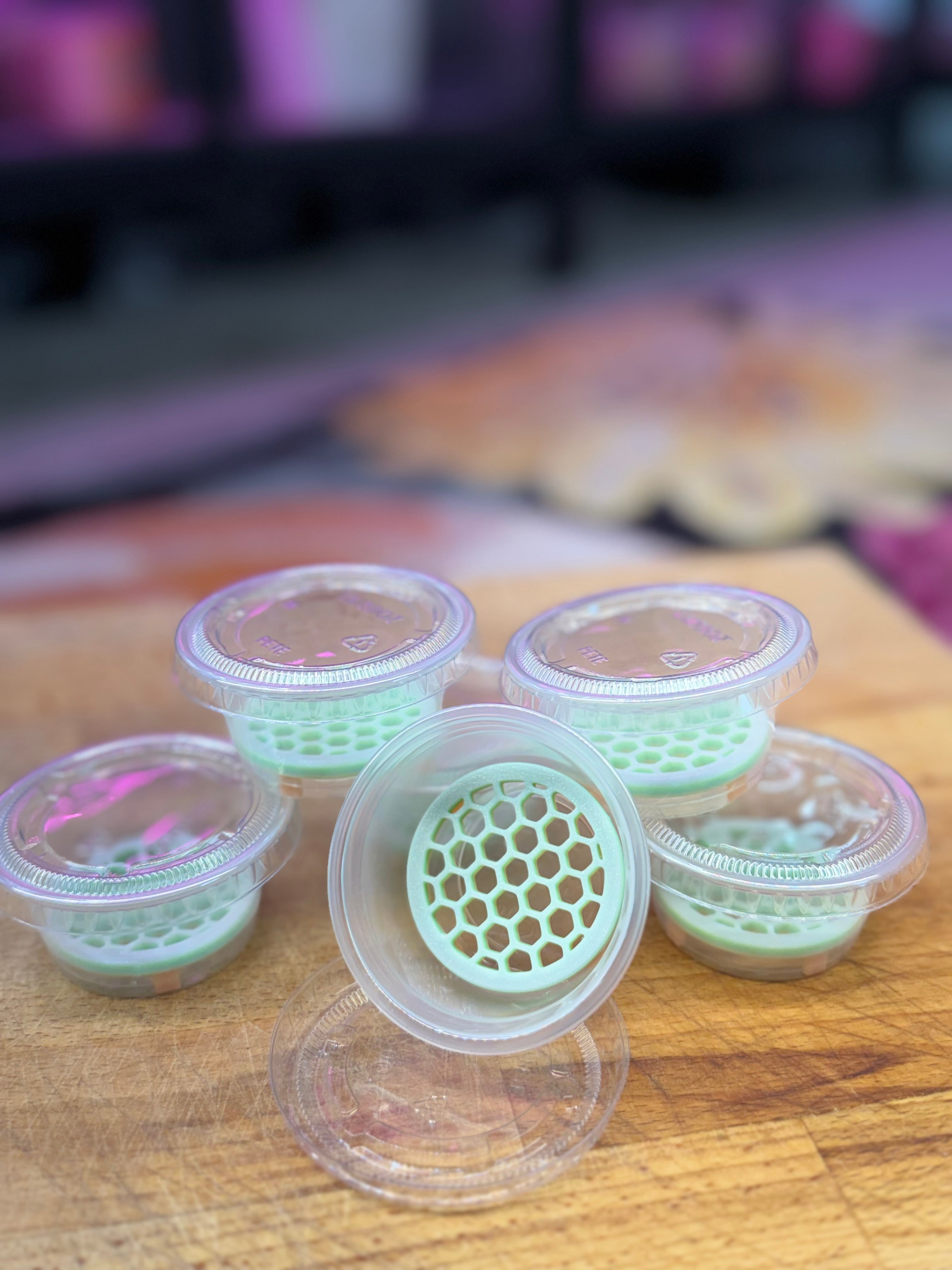Corm Riser Set | With Cup & Lid | Set of 20